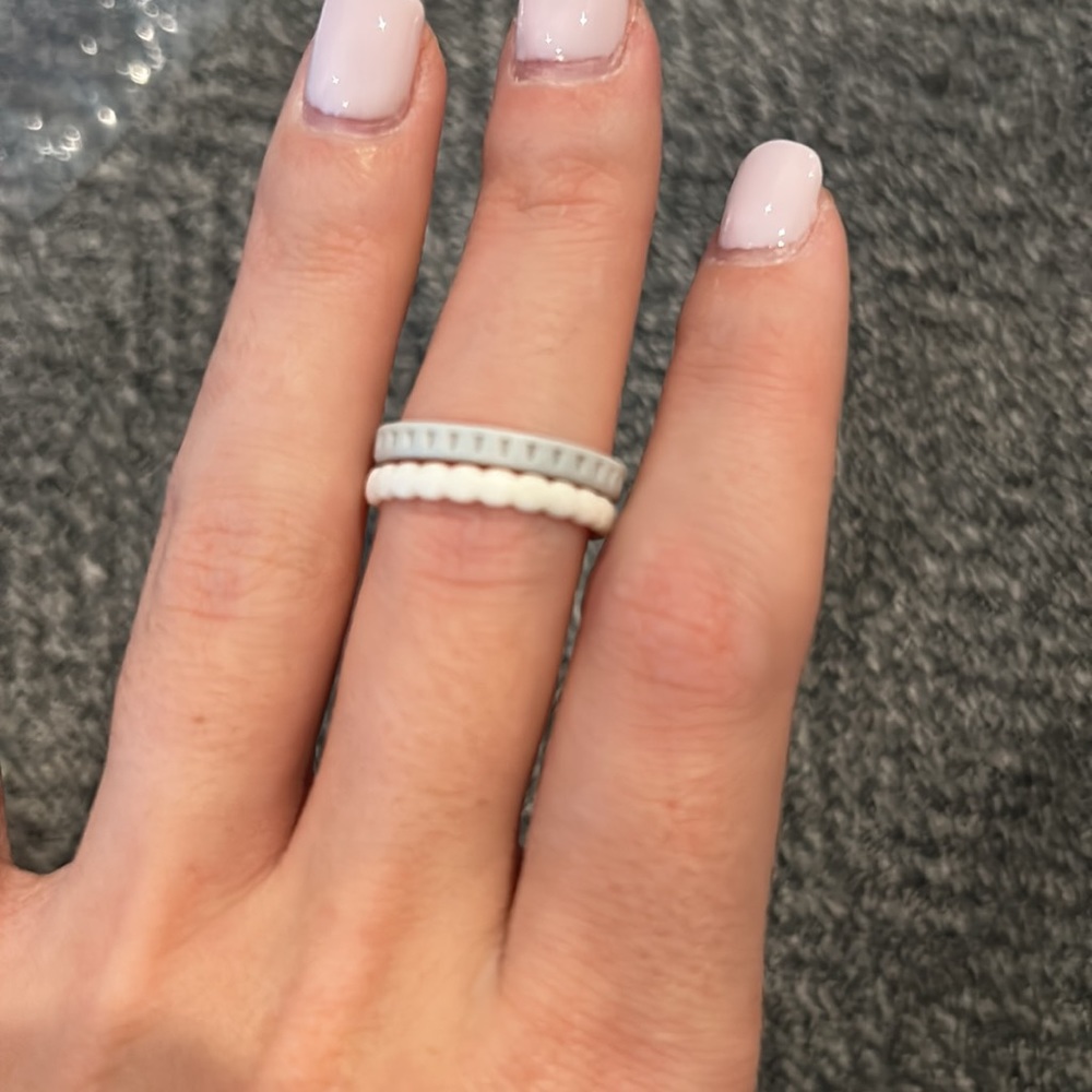 Stackable rings - Picture 2 of 2